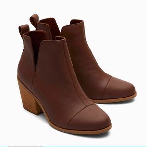 Everly Chestnut Leather Cutout Heeled Boot